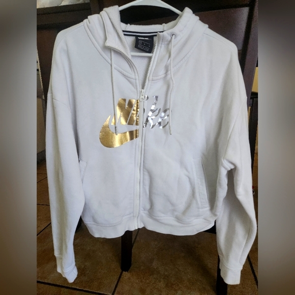 Jacket/ Sweater Bundle - Picture 4 of 5